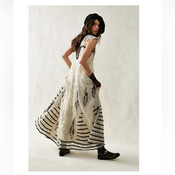 Free People Ethereal Lace Vintage Embroidered Maxi Dress L $500 - Picture 2 of 11